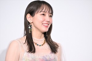 吉岡里帆、映画『アイスクリームフィーバー』初日舞台挨拶に登場