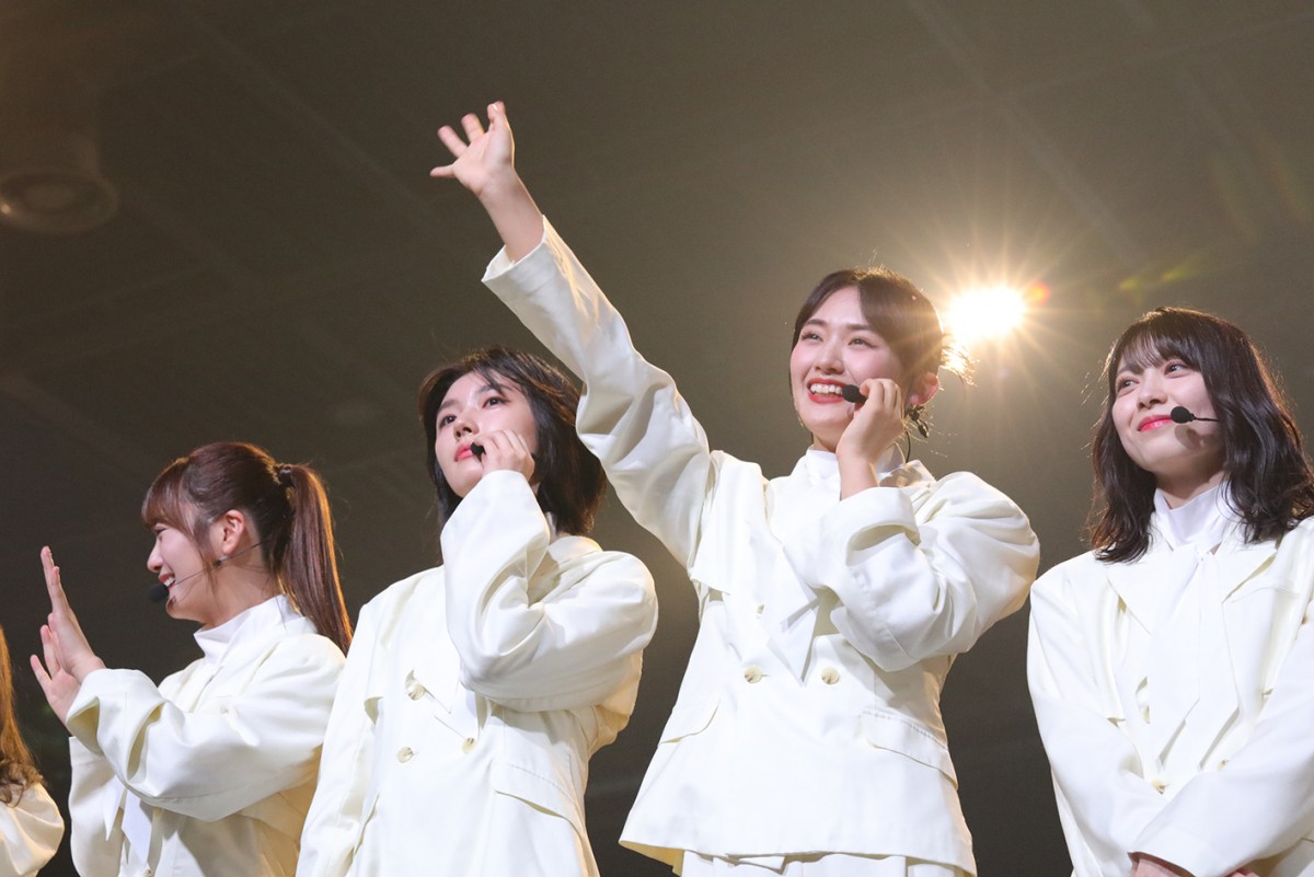 櫻坂46、フランス・パリで初海外イベント　1万5000人魅了　観客押し寄せ30分遅れスタート