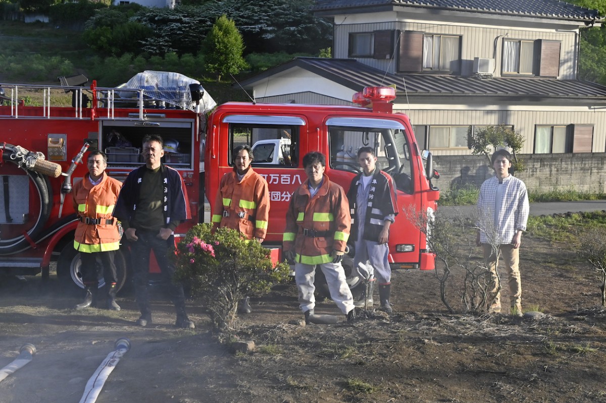 池井戸潤原作×中村倫也主演で描く“新機軸ミステリー”　ドラマ『ハヤブサ消防団』今夜スタート