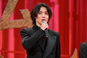 山崎賢人、映画『キングダム 運命の炎』ワールドプレミアに登場