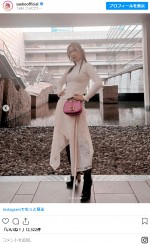紗栄子、FENDIの秋冬コレクション着用で美脚もチラリ　※「紗栄子」インスタグラム