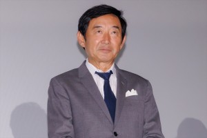 石田純一、映画『散歩屋ケンちゃん』初日舞台挨拶に登場
