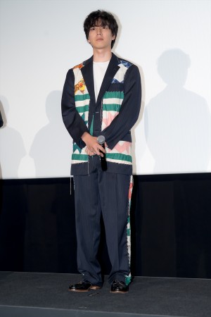 坂東龍汰、映画『バカ塗りの娘』完成披露舞台挨拶に登場