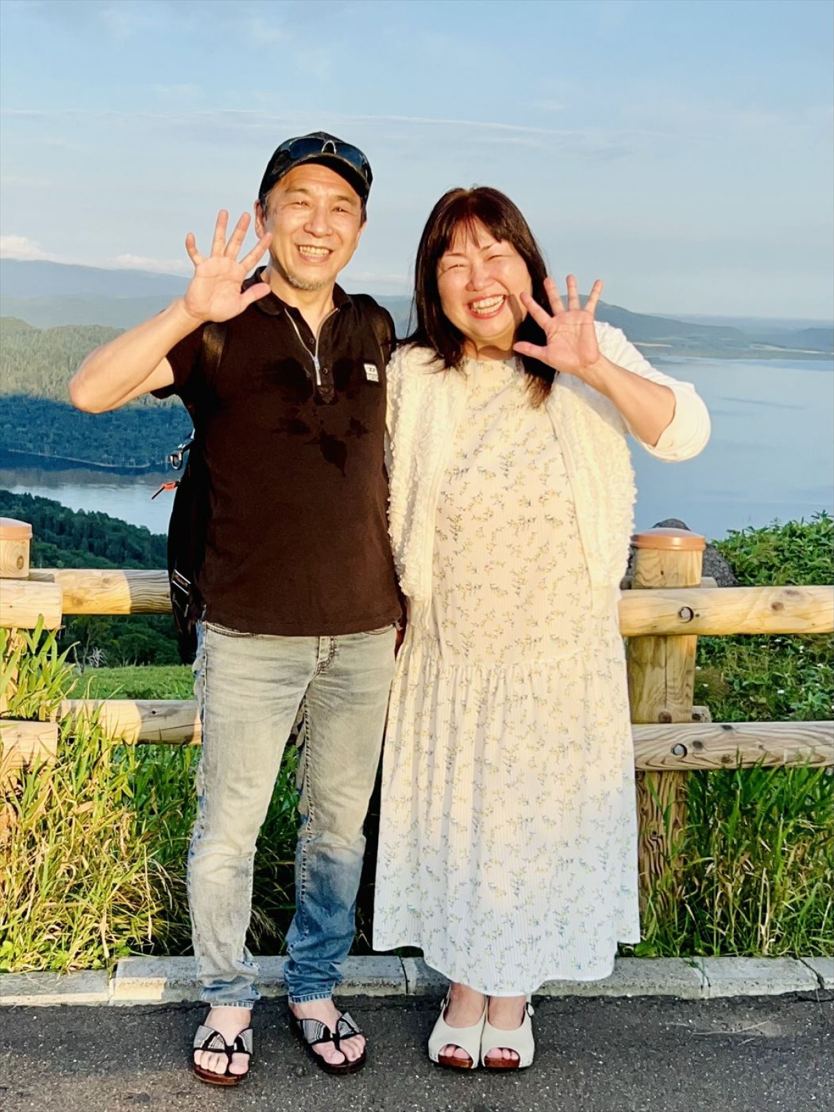 実演販売士夫のコミュ力＆話術全開でゴールイン！　交際0日婚のアラ還夫婦も登場　今週の『新婚さん』