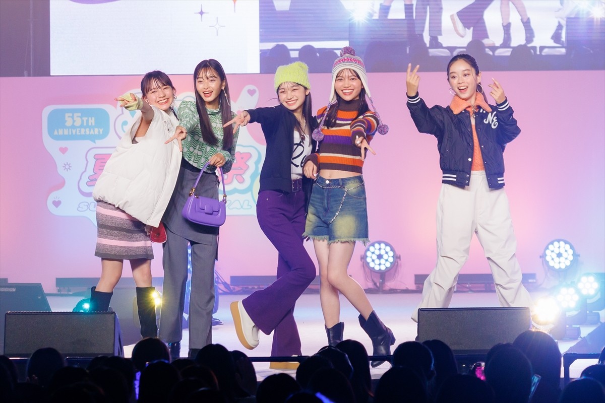 乃木坂46・久保史緒里＆日向坂46・小坂菜緒がランウェイに登場「最高の夏の思い出を作りたい」