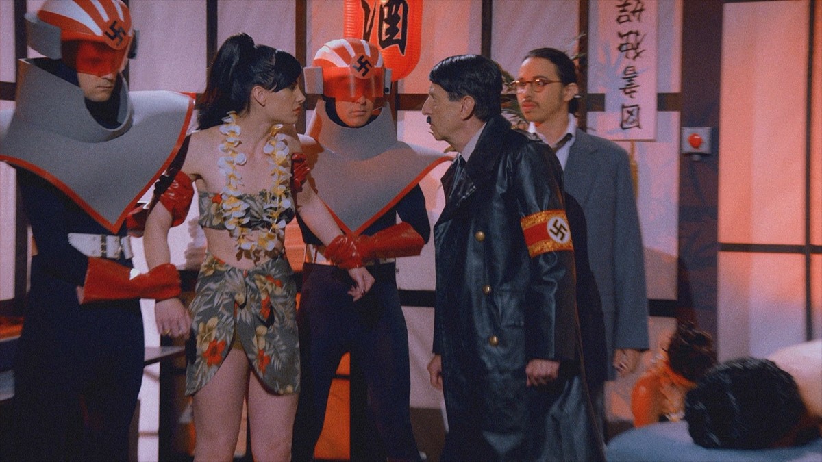 海外からも販売リクエスト殺到！ 『危険戦隊デンジャー5』爆笑本編シーン解禁