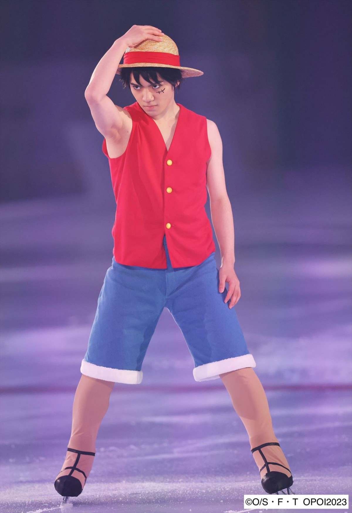 “ルフィ”宇野昌磨、“ナミ”本田望結ら共演『ワンピース・オン・アイス』、『フィギュアスケートLife』で特集　誌面カット大量公開