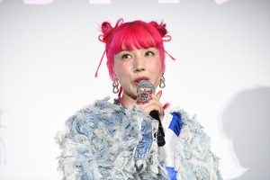 仲里依紗、映画『トランスフォーマー／ビースト覚醒』初日舞台挨拶に登場