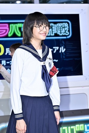 新しい学校のリーダーズ・SUZUKA、『バラバラ大作戦』10月新番組発表 記者会見に登場