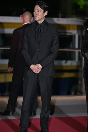 堤真一、映画『おまえの罪を自白しろ』プレミアイベントに登場