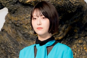 浜辺美波、『ゴジラ-1.0』完成報告会見に登場