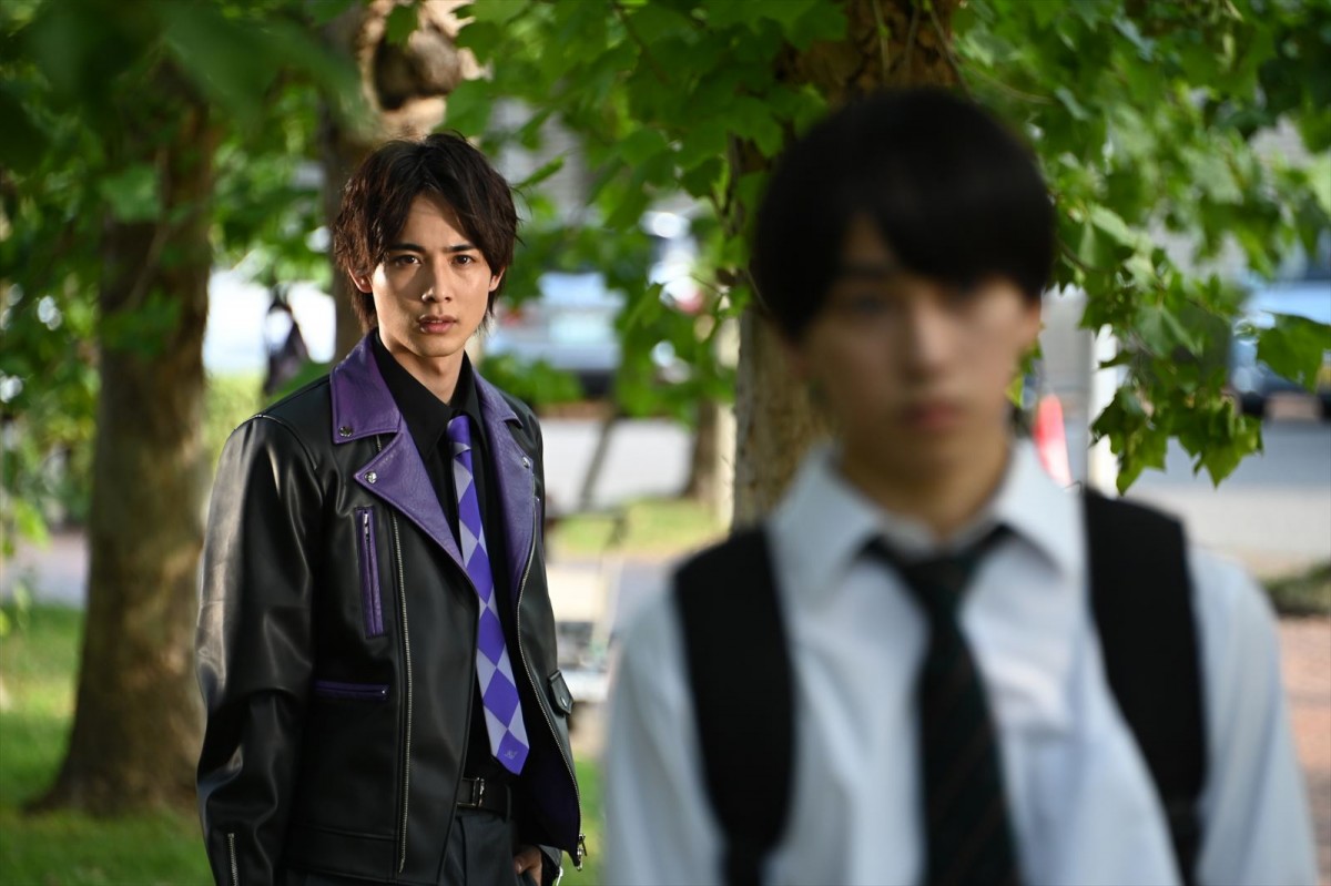 『仮面ライダーガッチャード』第2話「追跡、錬金、スケボーズ！」、スケボーのケミーが登場