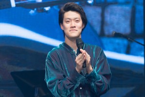 粗品、映画『キリエのうた』プレミアムライブに登場