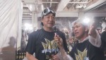 『祝★オリックス3連覇ウ～ワオ！岡田圭右＆藤原丈一郎のオリLOVE大放出SP』より岡田圭右・ビールかけの様子