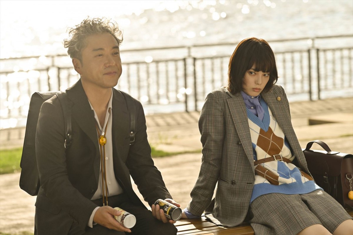 ムロツヨシ＆平手友梨奈演じる“くらあん”バディが初公開！　ドラマ『うちの弁護士は手がかかる』場面写真到着