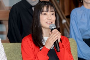 ドラマ『ゆりあ先生の赤い糸』制作発表記者会見に出席した菅野美穂