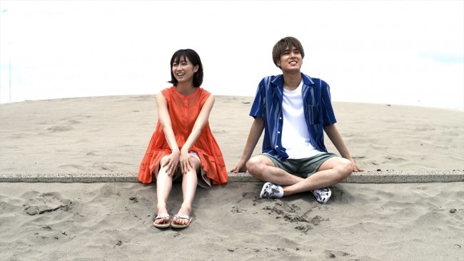 映画『右へいってしまった人』に出演する（左から）高田夏帆、平松賢人