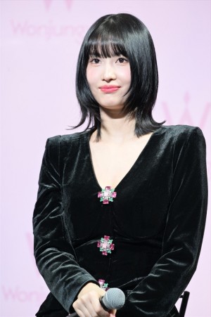 TWICE・MOMO、Wonjungyo 誕生1周年記念 記者発表会に登場