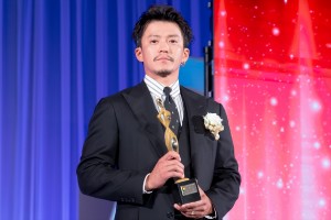 小栗旬、『東京ドラマアウォード2023』授賞式に登場