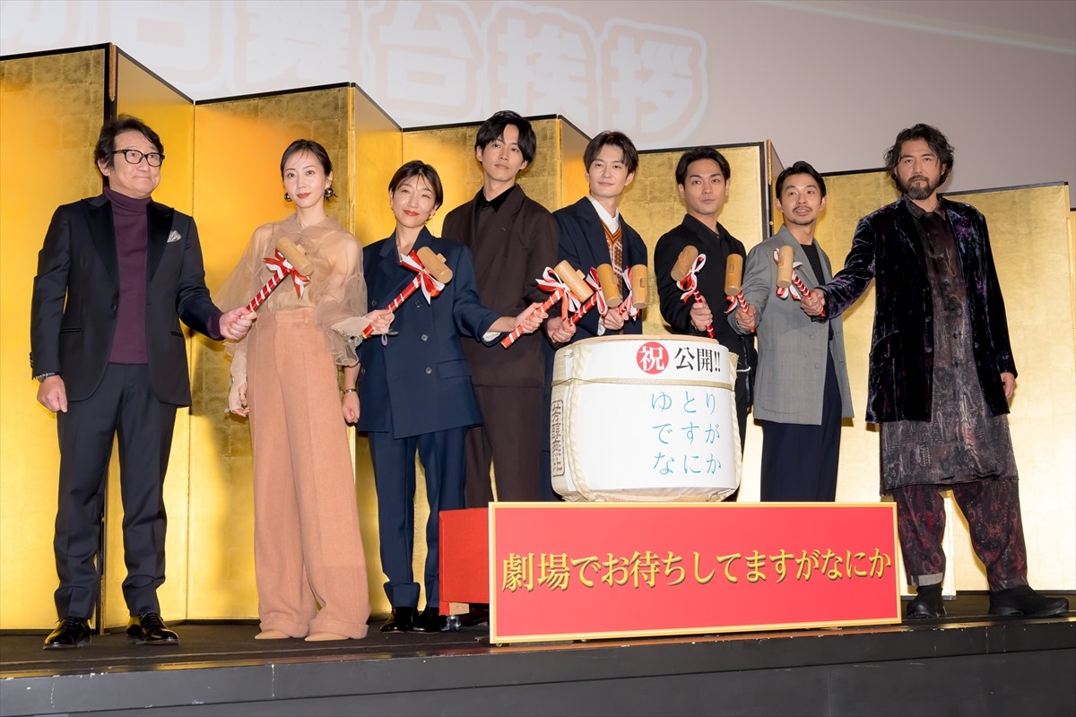 岡田将生、人生初の舞台あいさつMCに挑戦　松坂桃李の言葉に涙見せる
