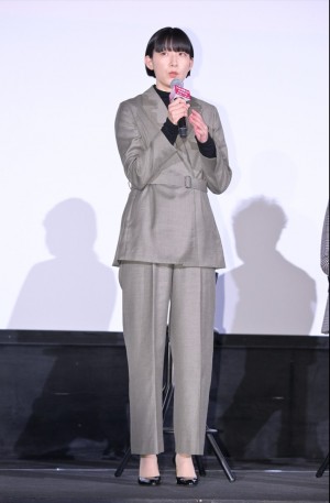 江口のりこ、『うちの弁護士は手がかかる』完成披露試写会・舞台挨拶に登場