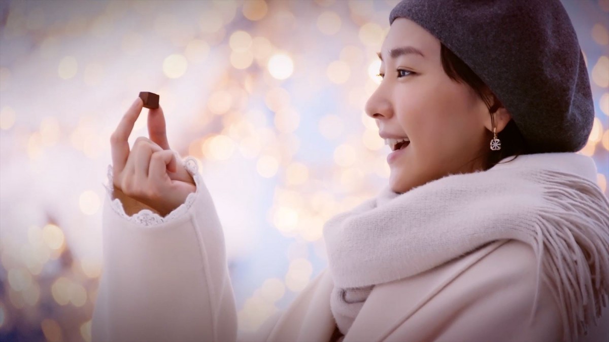 新垣結衣の「メルティーキッス」新CMが帰ってくる！　沖縄出身ならではの“雪エピソード”も
