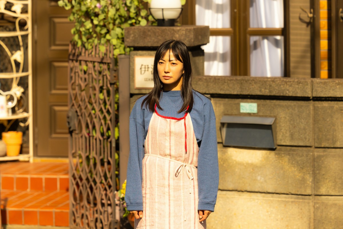『ゆりあ先生の赤い糸』第2話　“ゆりあ”菅野美穂、夫“吾良”田中哲司を「パパ」と呼ぶ幼い姉妹と対面