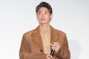 窪塚洋介、映画『ナックルガール』舞台挨拶付きワールドプレミアに登場