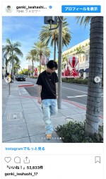 両腕を彩るタトゥーもスタイリッシュな岩橋玄樹の近影　※「岩橋玄樹」インスタグラム