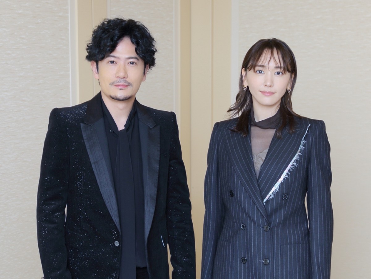 (左から)稲垣吾郎、新垣結衣