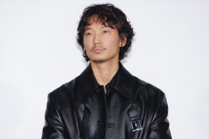 綾野剛、映画『カラオケ行こ！』完成披露試写会に登場
