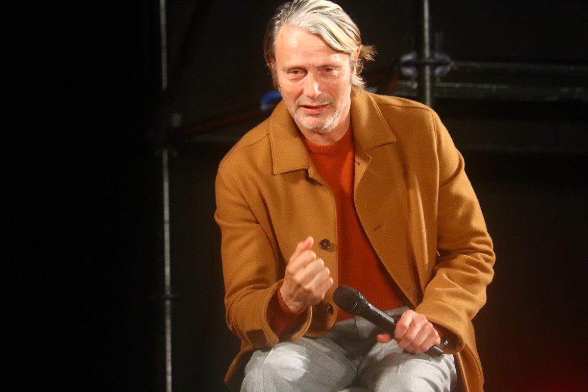マッツ・ミケルセン、年を取って「服に気を使うようになりました」　セクシーでダンディーな理由明かす＜東京コミコン2023＞