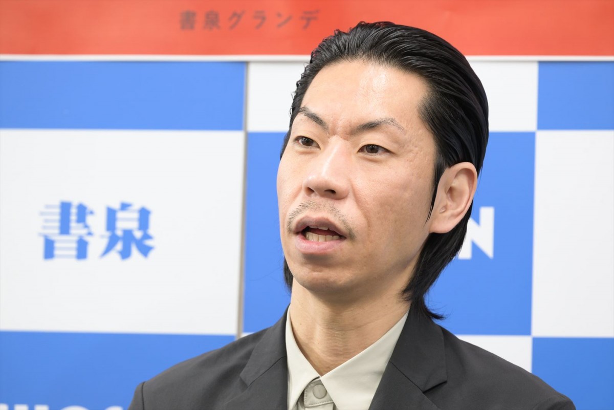 グラビア大好きな呂布カルマ、ついに自身の写真集発売！　インドで“地獄”の撮影も