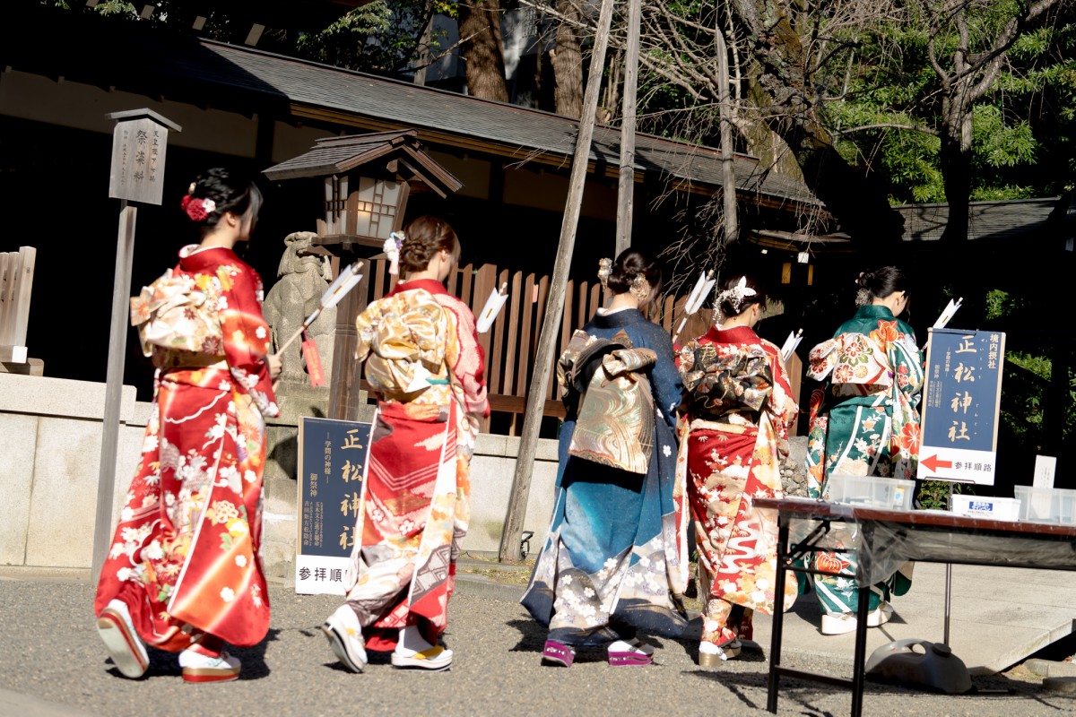 乃木坂46新成人、振り袖姿を披露　選んだ色の理由明かす　中西アルノ「齋藤飛鳥さんに憧れて」