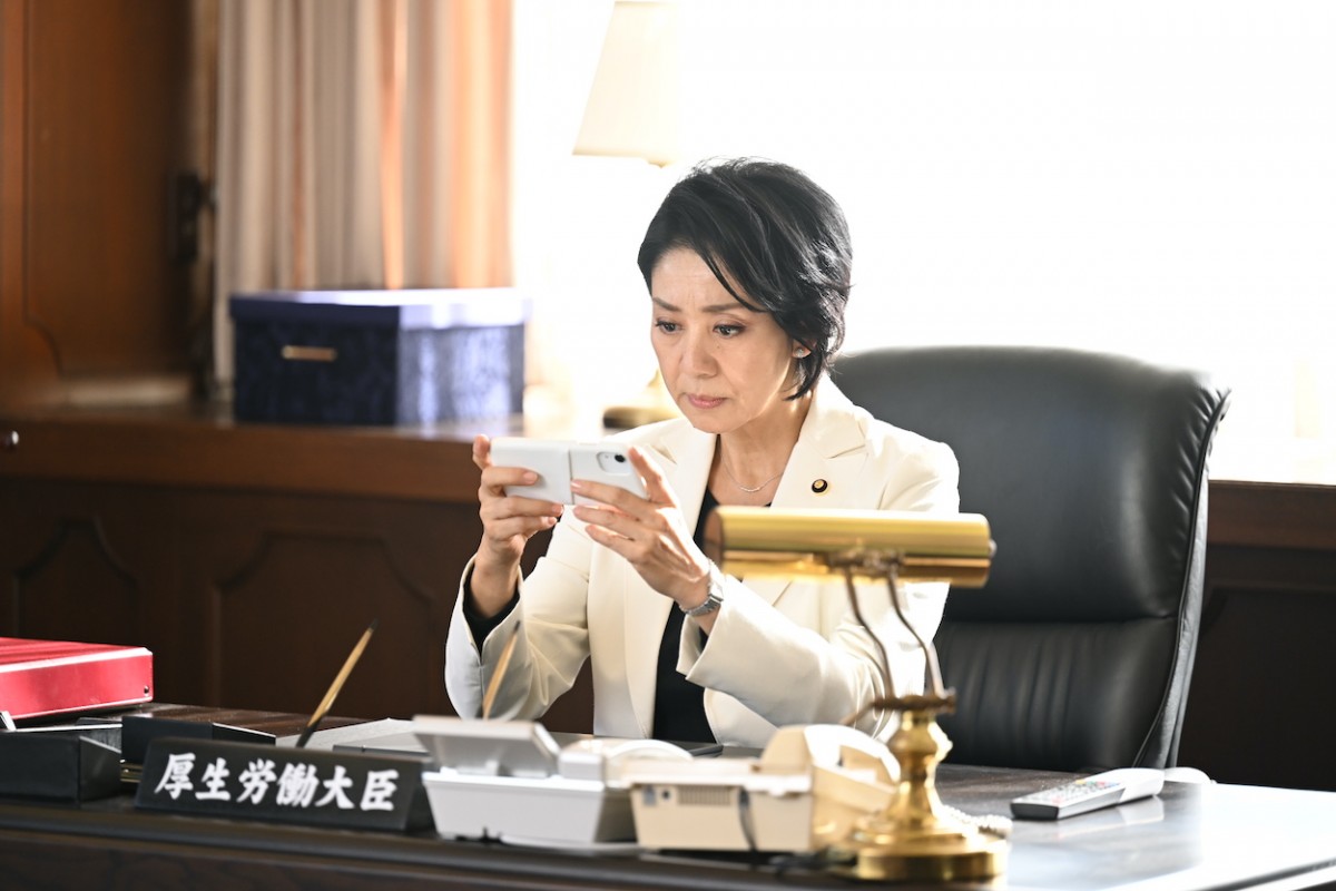 『罠の戦争』「俺のせいだ」“鷲津”草なぎ剛の言葉にネット騒然「どういう意味？」