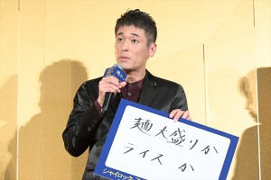 佐藤隆太、映画『シャイロックの子供たち』 完成披露舞台挨拶に登場