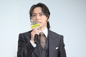 山崎育三郎、映画『イチケイのカラス』初日舞台挨拶に登場