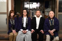 ドラマ『6秒間の軌跡～花火師・望月星太郎の憂鬱』（左から）本田翼、高橋一生、大蔵、橋爪功