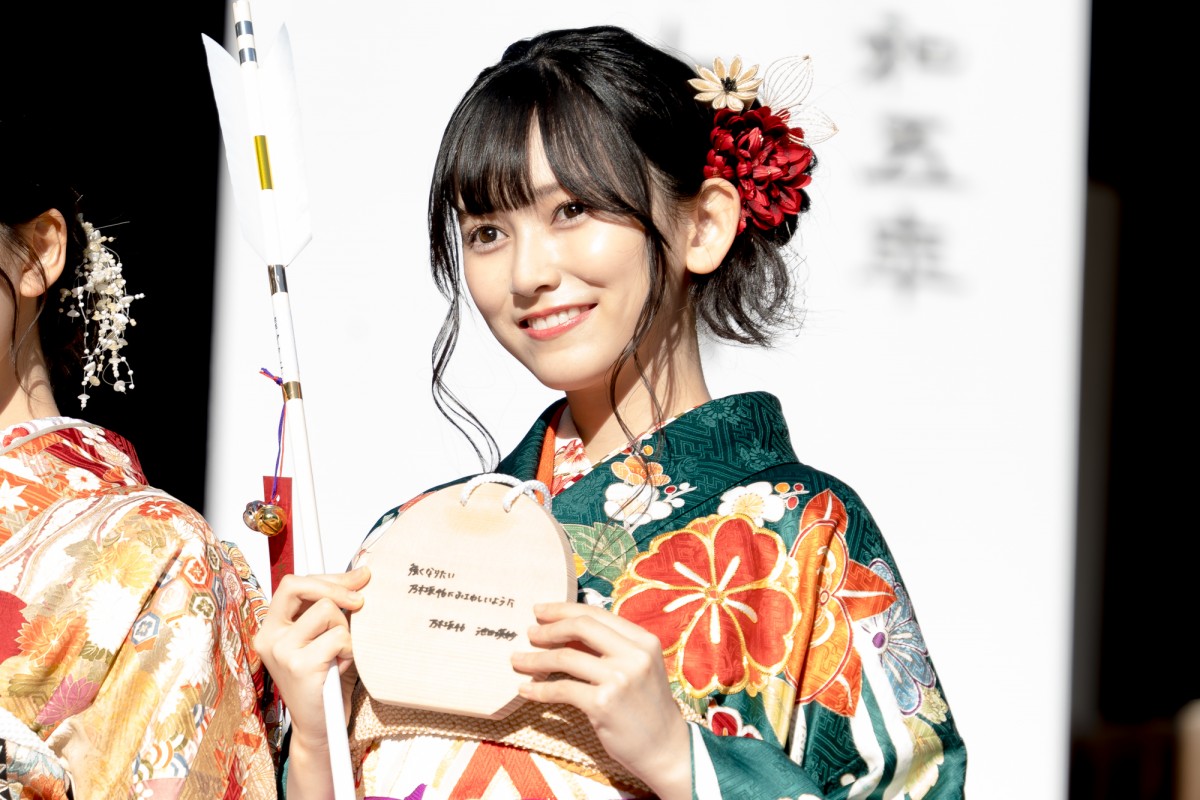 乃木坂46新成人、今年は「乃木坂ピョンピョン世代」　うさぎポーズもバッチリ