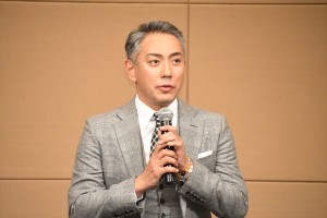 市川團十郎、成田屋親子『伝承への道』記者懇親会に登場