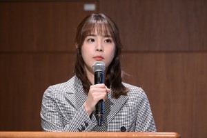 久代萌美、「東京ドームシティ内 新劇場概要 発表会見」で司会を担当