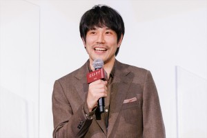 松山ケンイチ、映画『ロストケア』完成披露舞台挨拶に登場