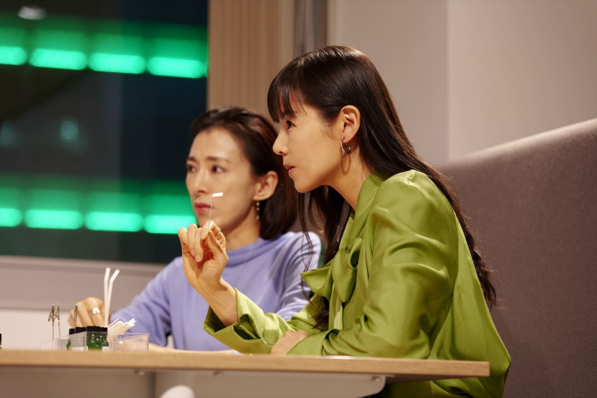 黒木瞳×桜井日奈子『魔女の香水』、心に残る「魔女さん」の言葉に注目の特報映像解禁