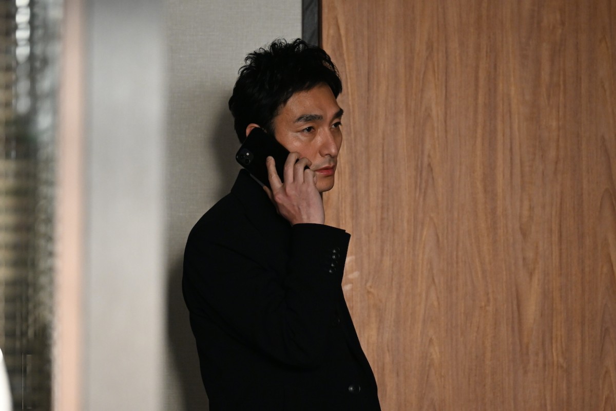 『罠の戦争』「今なんて？」秘書を疑う“鷲津”草なぎ剛の表情にネット恐怖「めっちゃホラー」