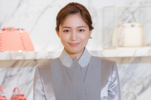 川口春奈、FENDI ジャパンブランドアンバサダー就任記者会見に登場