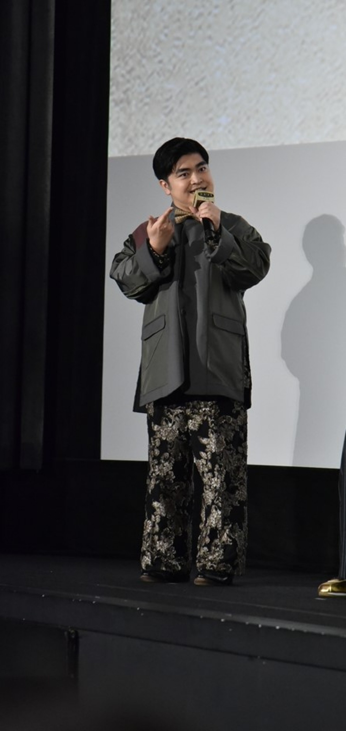 広瀬すず、上田竜也のノリノリのギャルピースに大感激「かわいかったです！」