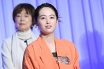 清野菜名、ドラマ『日曜の夜ぐらいは...』制作発表会見に登場