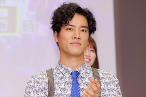  桐谷健太、ドラマ『ケイジとケンジ、時々ハンジ。』記者会見に登場