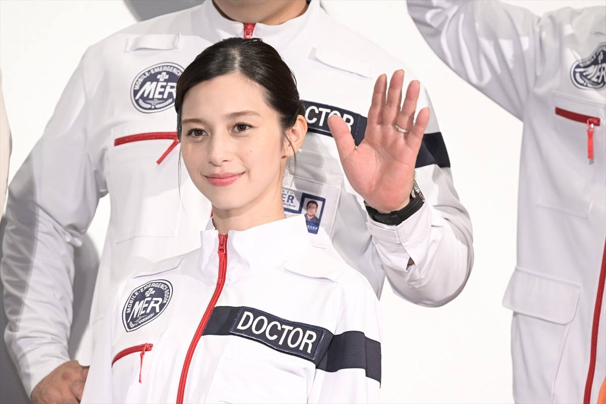 鈴木亮平、劇場版『TOKYO MER』への熱い思い「人間賛歌になれば」　“妹”佐藤栞里との偶然の再会も明かす