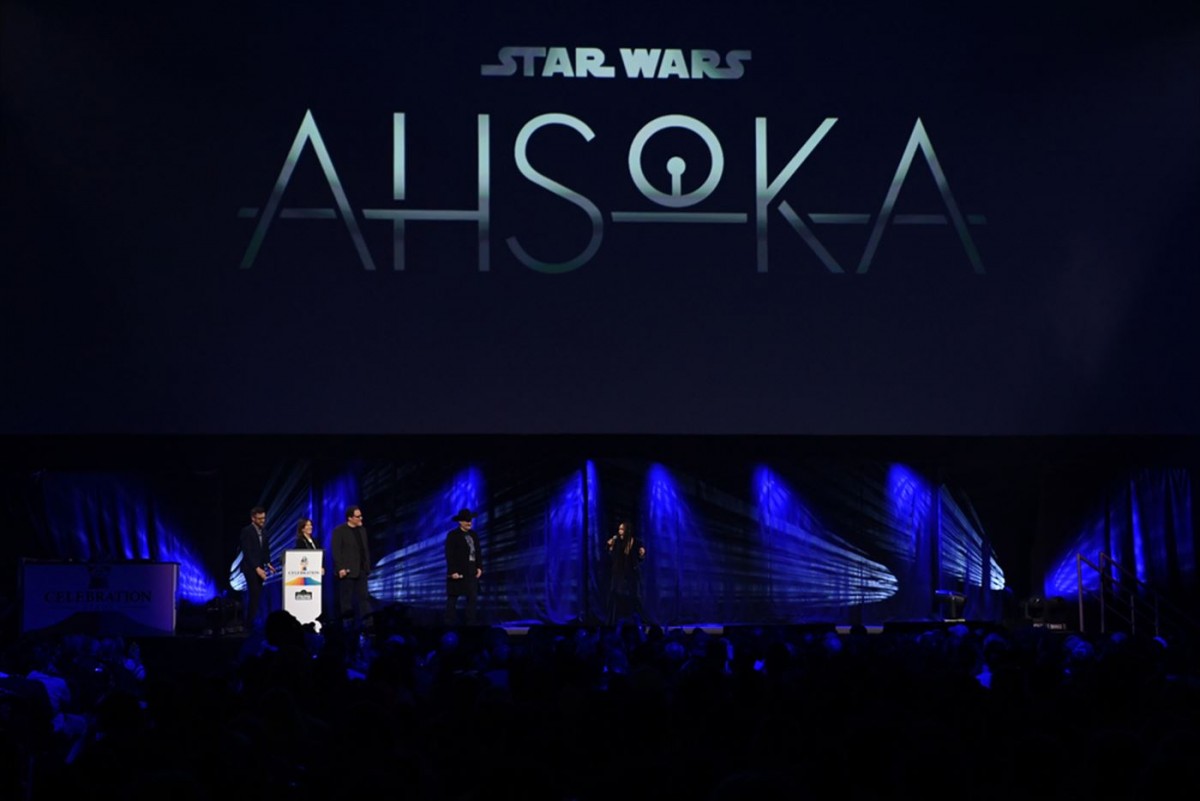 「スター・ウォーズ」新情報一挙発表　過去、現在、未来を描く、新作映画3本の製作決定　デイジー・リドリーらのコメント到着